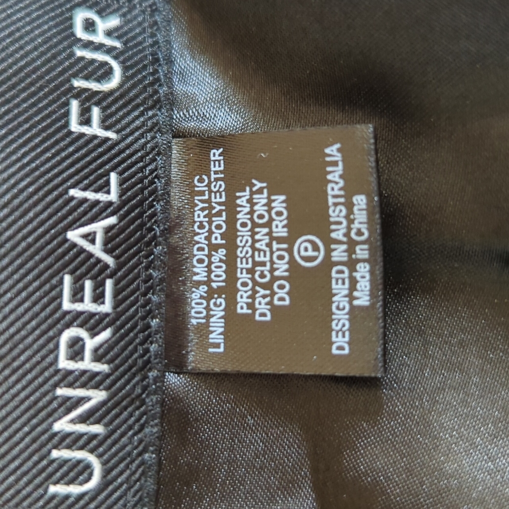 Unreal Fur Faux Stole - Picture 16 of 16
